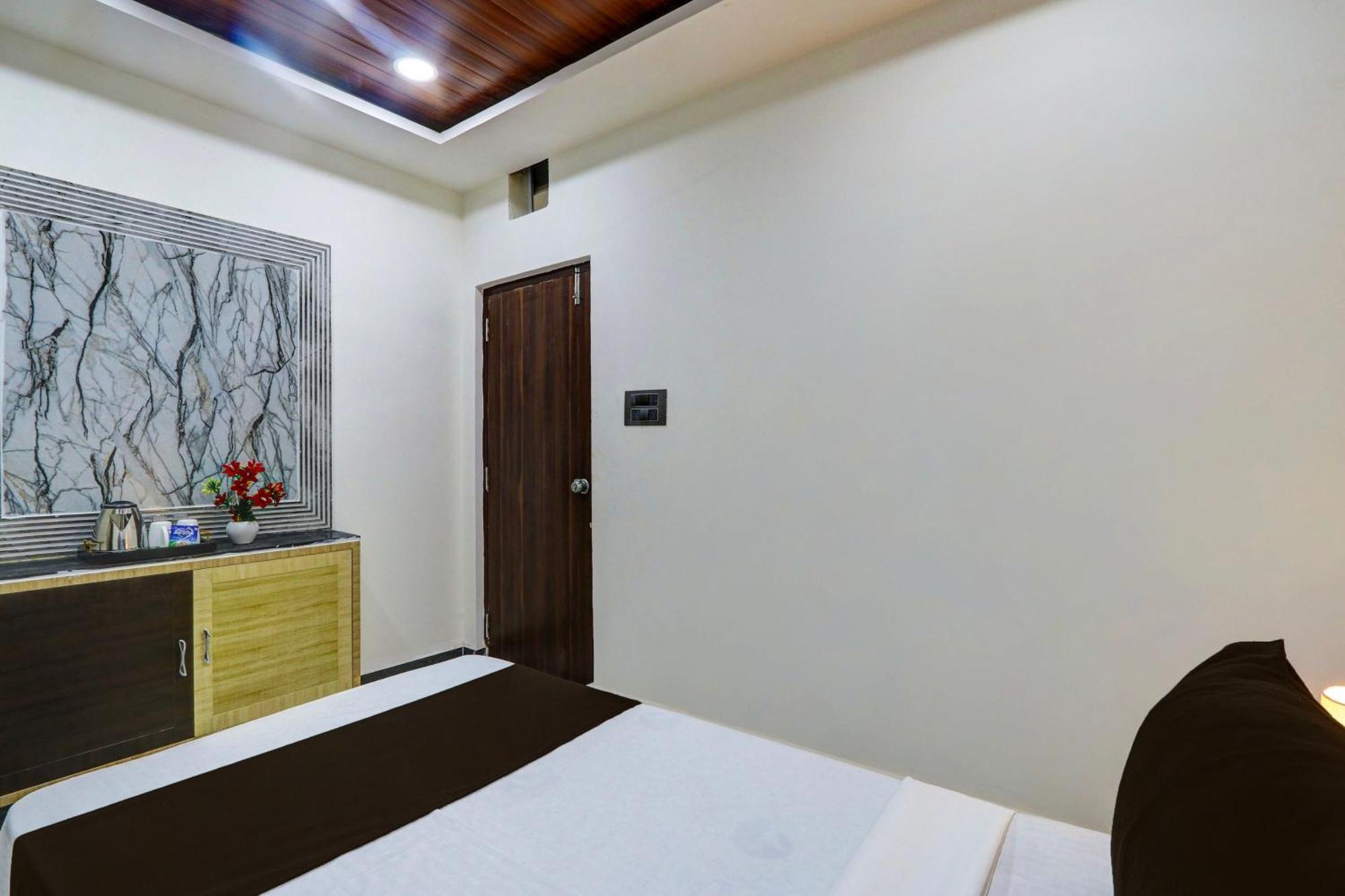 Super Collection O Gachibowli Phase 2 Near Isb Hotel Bagian luar foto