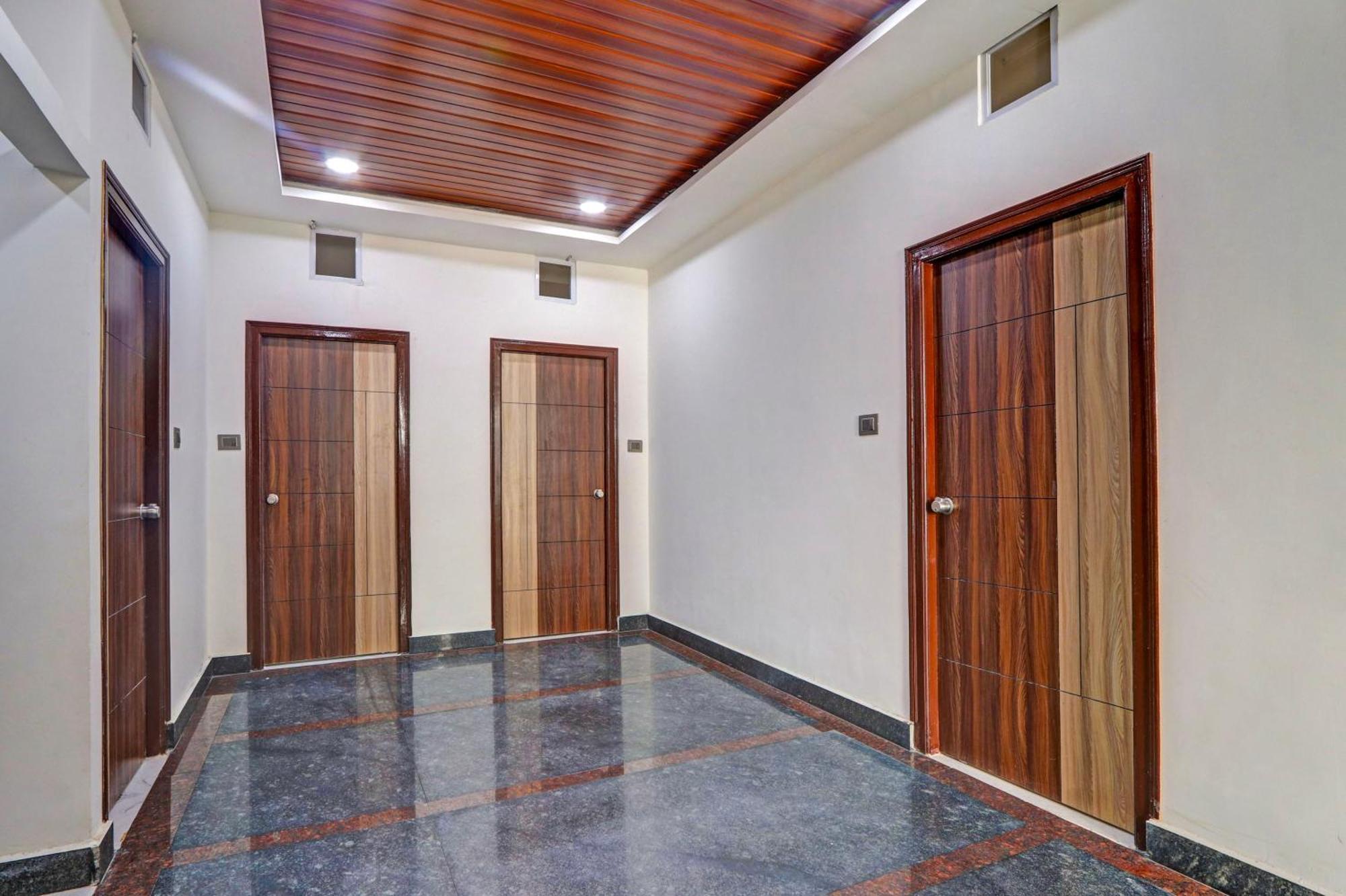 Super Collection O Gachibowli Phase 2 Near Isb Hotel Bagian luar foto